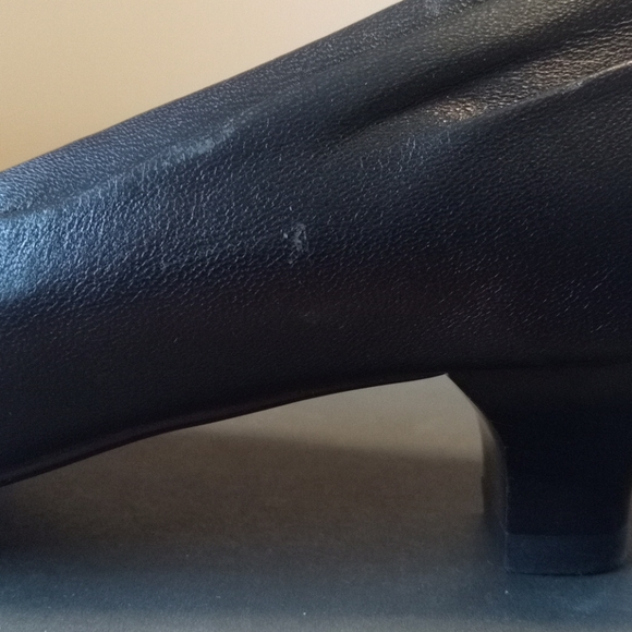 Kenneth Cole Leather Peep Toe Heels - Picture 11 of 12